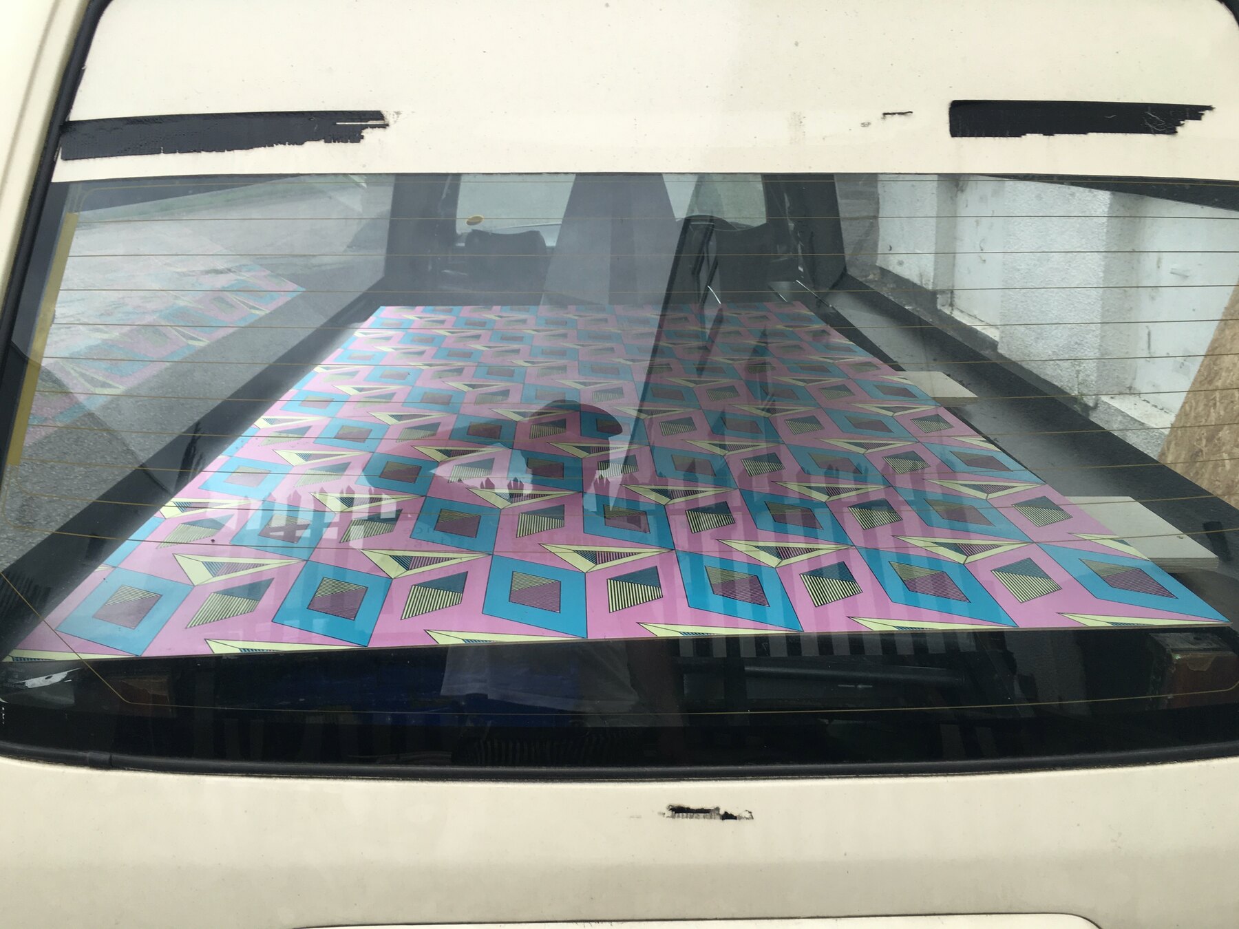 Install two, and the public join in, Moderate Studio journal, 2016